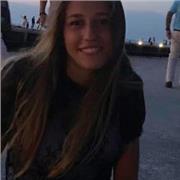 Studentessa di formazione primaria, con diploma scientifico impartisce lezioni a studenti fino ai 15 anni. 
In particolare matematica e fisica, ma disponibile anche per altre materie